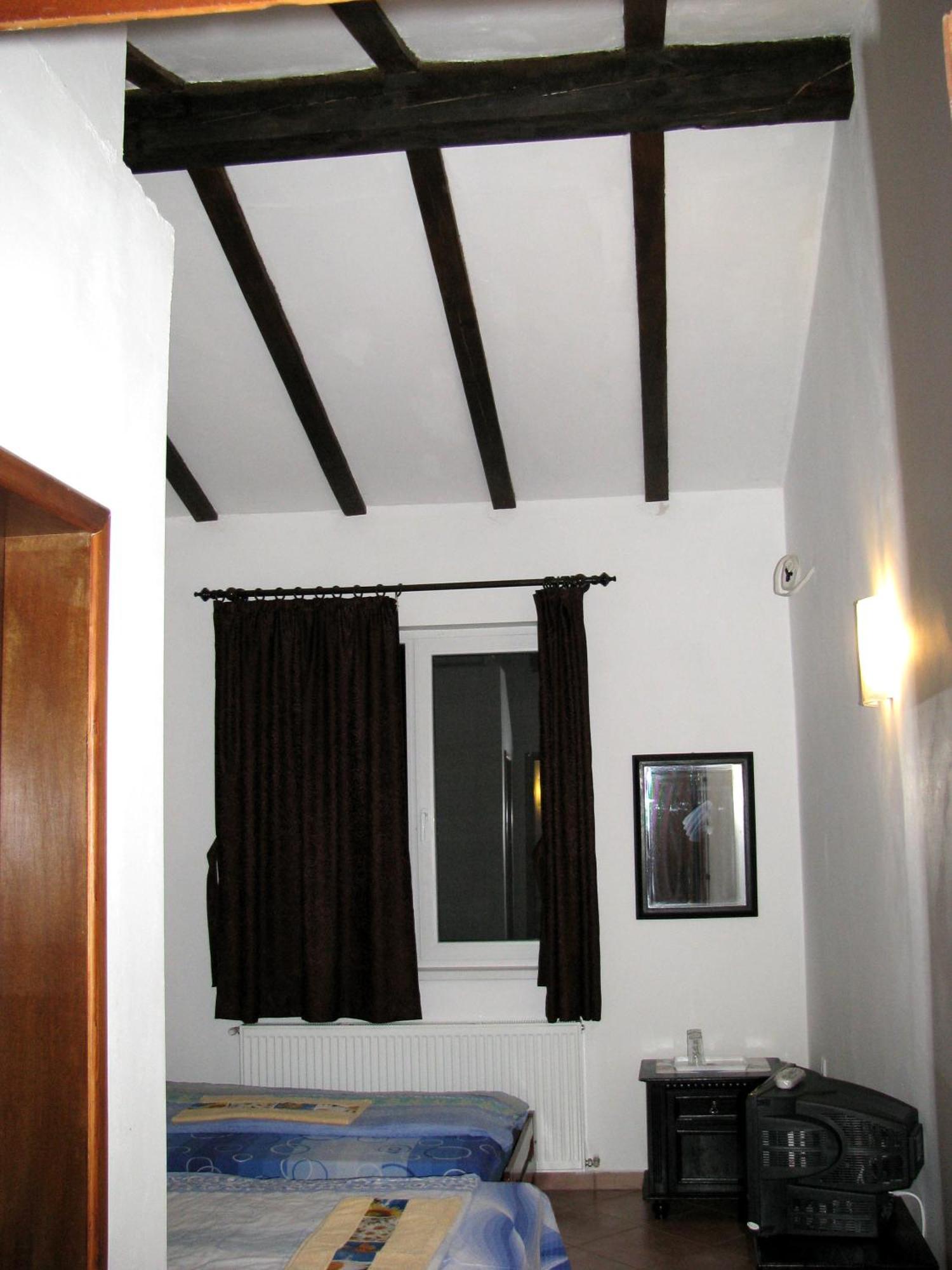 Guest House Familia Samovodene Bagian luar foto