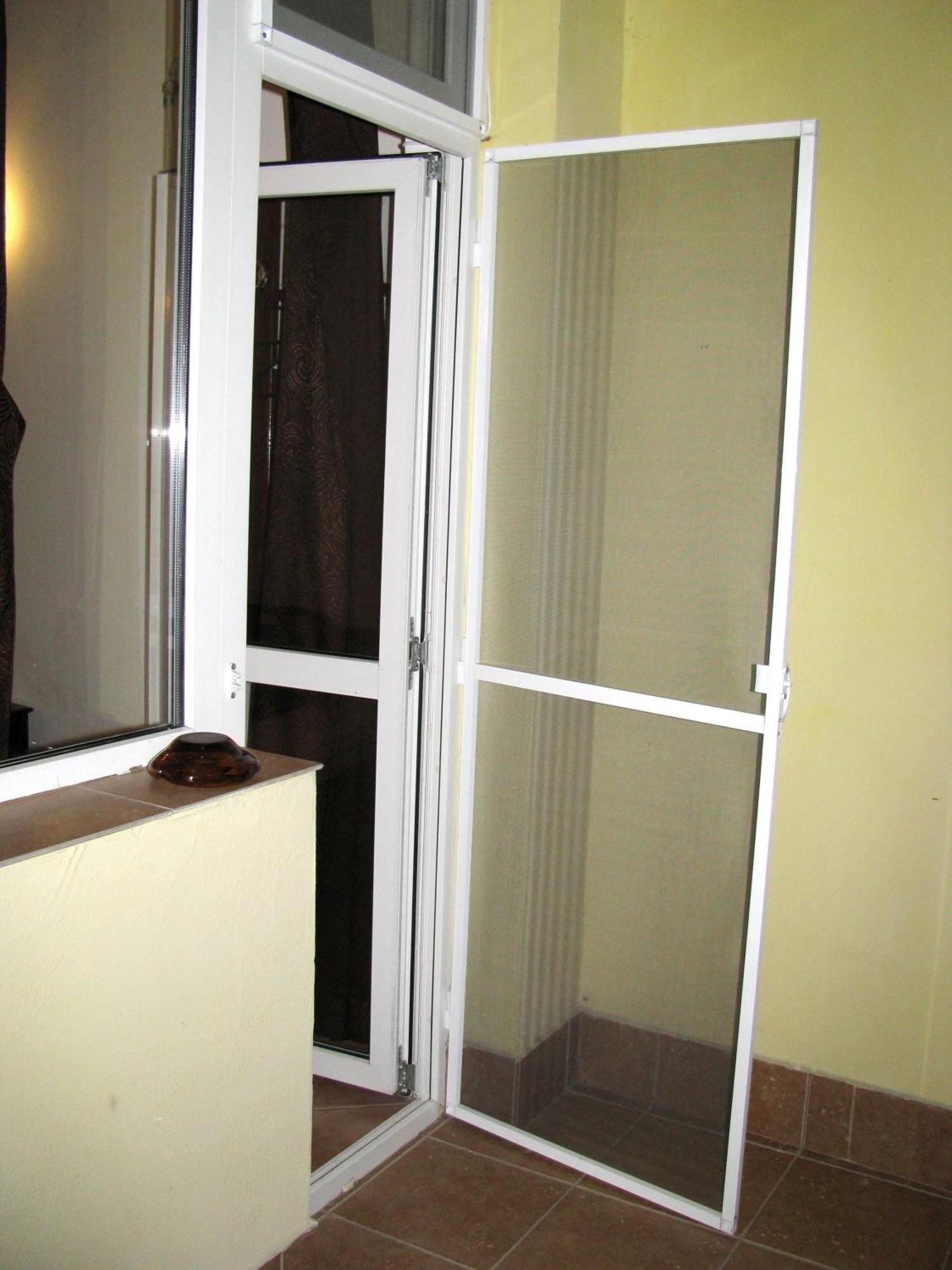 Guest House Familia Samovodene Bagian luar foto