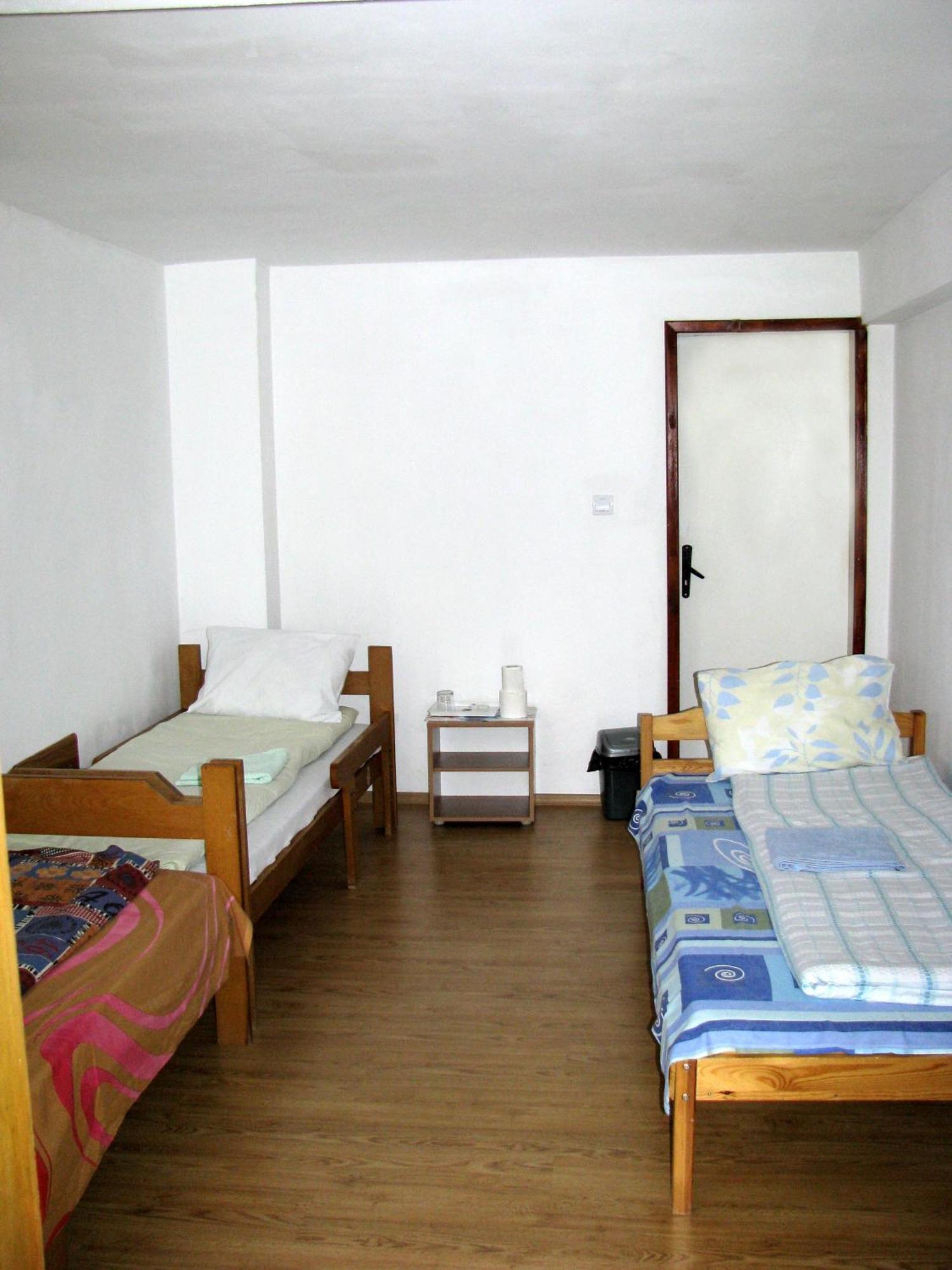 Guest House Familia Samovodene Bagian luar foto