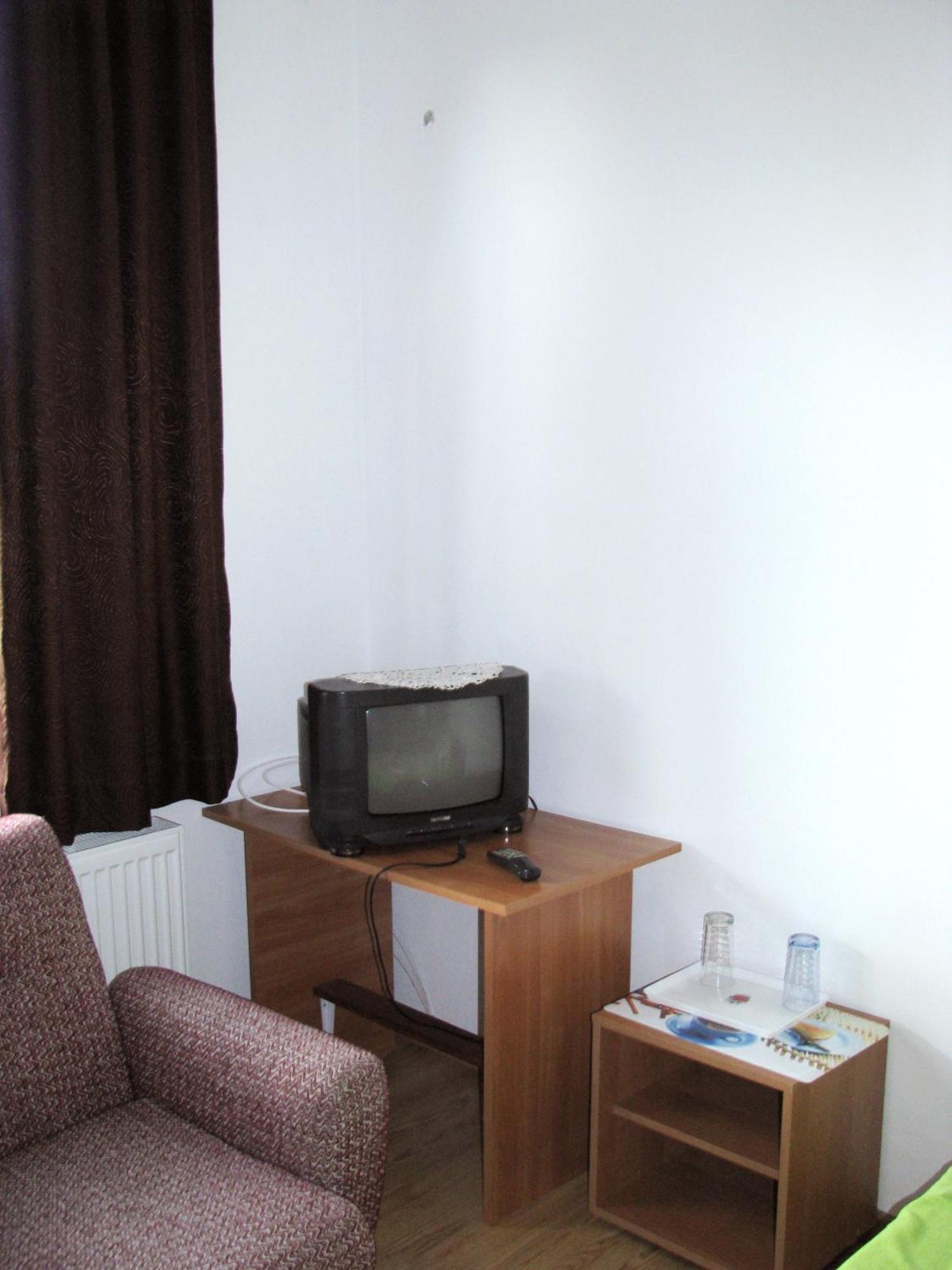 Guest House Familia Samovodene Bagian luar foto