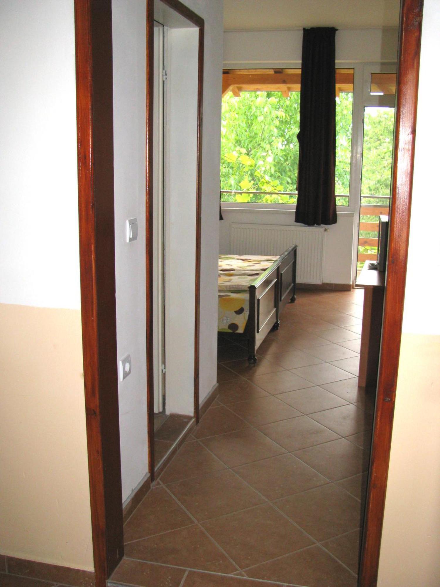 Guest House Familia Samovodene Bagian luar foto