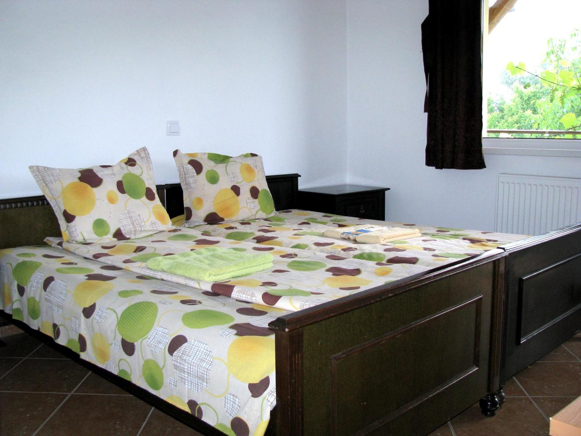 Guest House Familia Samovodene Bagian luar foto