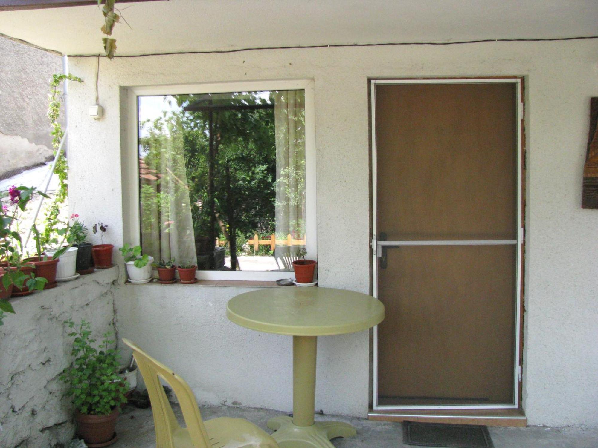 Guest House Familia Samovodene Bagian luar foto